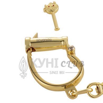 Наручники LOCKINK Love-slave Handcuffs, золотисті, металеві, у формі стремен 110056 фото